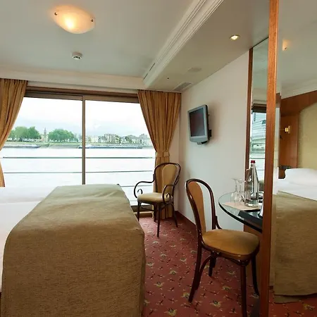 Fairtours Hotelschiff Swiss Tiara***** 4* Frankfurt am Main